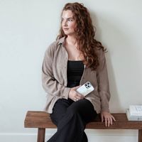 Selencia Vivid Back Cover with MagSafe Apple iPhone 15 Pro - Marble Light Brown