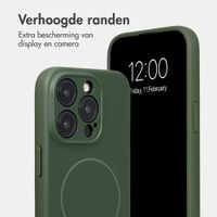 Accezz Grip Backcover met MagSafe Apple iPhone 15 Pro - Donkergroen