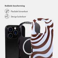 Selencia Vivid Wavy Backcover met MagSafe Apple iPhone 16 Pro - Dream Swirl Chocolate