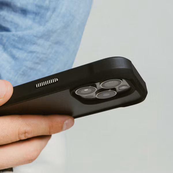 Nomad Rugged Case Apple iPhone 16 Pro - Zwart