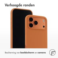 Accezz Liquid Silicone Backcover met MagSafe Apple iPhone 17 Pro - Oranje