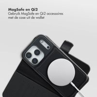 Selencia Olyn Uitneembare Bookcase met MagSafe Apple iPhone 17 Pro - Zwart