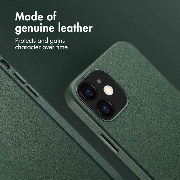 Accezz Leather Back Cover with MagSafe Apple iPhone 12 (Pro) - Cedar Green