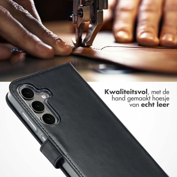 Selencia Echt Leren Bookcase Samsung Galaxy S25 - Zwart