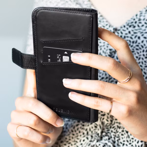 Selencia Echt Leren Bookcase Samsung Galaxy A7 (2018) - Zwart