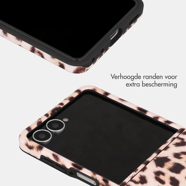 Selencia Vivid Backcover met MagSafe Samsung Galaxy Z Flip 8 - Wild Leo