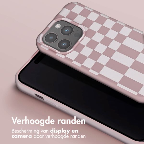 Selencia Siliconen design hoesje met afneembaar koord iPhone 15 Pro - Irregular Check Sand Pink