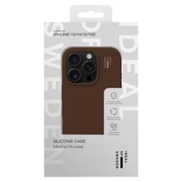 iDeal of Sweden Silicone Case met MagSafe Apple iPhone 13/14/15/16e - Mocha Mousse