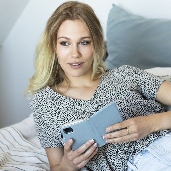 Selencia Echt Leren Bookcase Samsung Galaxy S21 Plus - Air Blue