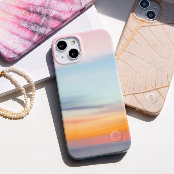Selencia Aurora Fashion Backcover Apple iPhone 15 Pro Max - Duurzaam hoesje - 100% gerecycled - Sky Sunset Multicolor