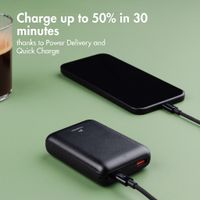 imoshion Compact Power Bank 10,000 mAh - Small power bank - 22.5W fast charger - USB-C / USB-A - Black