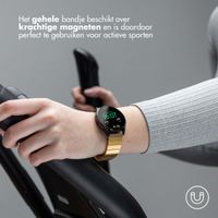 Selencia Stalen magnetisch bandje Apple Watch Series 1 t/m 9 / SE (38/40/41 mm) | Series 10 / 11 (42 mm) - Goud