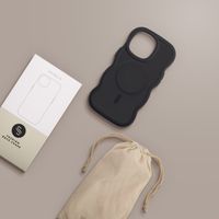 Selencia Wavy Backcover met MagSafe Apple iPhone 13 Pro - Zwart