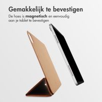 Accezz Leather Trifold Bookcase Apple iPad Pro 11 (2025) M5 / (2024) M4 - Cognac