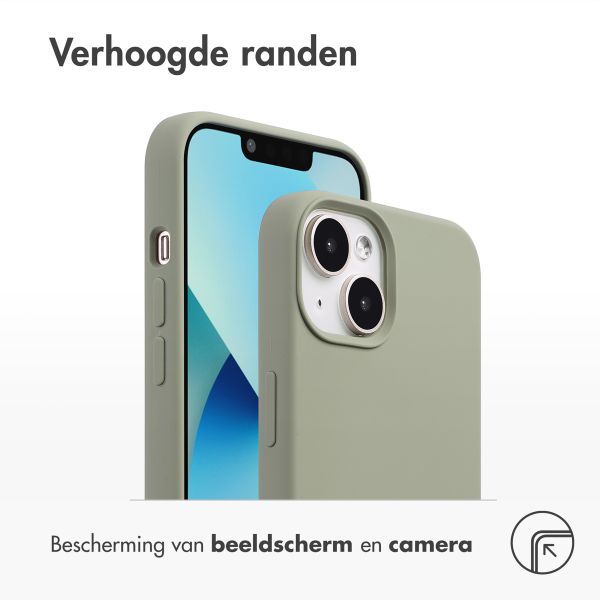 Accezz Liquid Silicone Backcover met MagSafe Apple iPhone 13 - Cooper Green