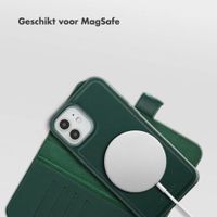 Selencia Olyn Uitneembare Bookcase met MagSafe Apple iPhone 12 (Pro) - Groen