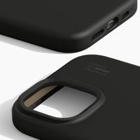iDeal of Sweden Silicone Case met MagSafe Apple iPhone 17e / 16e / 15 / 14 / 13 - Black