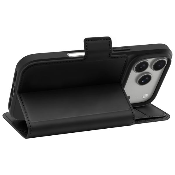 dbramante1928 Copenhagen ICON Bookcase Apple iPhone 18 Pro / 17 Pro - Midnight