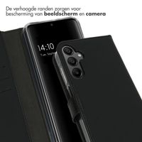 Selencia Echt Leren Bookcase Samsung Galaxy A15 (5G/4G) - Zwart