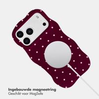 Selencia Vivid Wavy Backcover met MagSafe Apple iPhone 17 Pro - Happy Dots Burgundy