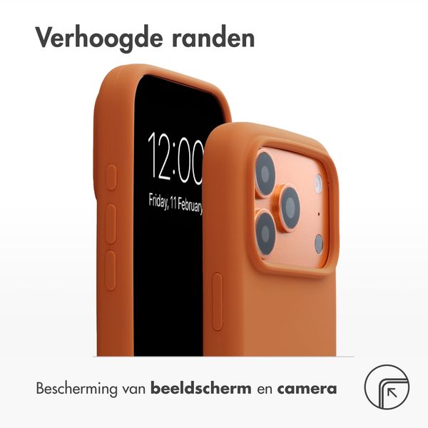 Accezz Liquid Silicone Backcover met MagSafe Apple iPhone 18 Pro / 17 Pro - Oranje