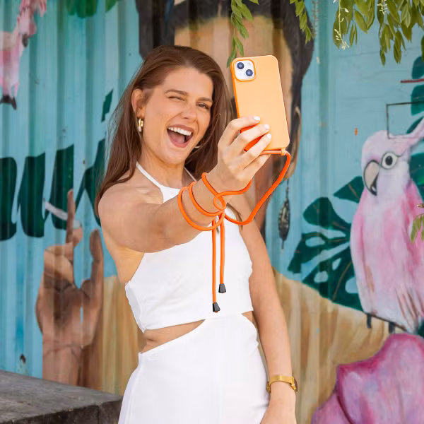 imoshion Siliconen hoesje met koord iPhone 12 (Pro) - Oranje