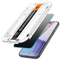 Spigen GLAStR Privacy EZ Fit Screenprotector + Applicator Apple iPhone 16 / 15