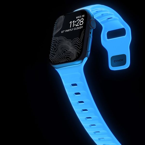 Nomad Sport band FKM Apple Watch Series 1 t/m 9 / SE (38/40/41 mm) | Series 10 (42 mm) - Icy Blue Glow