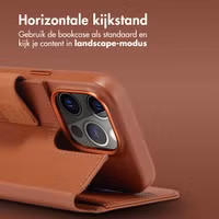 Accezz Leather Bookcase 2-in-1 met MagSafe Apple iPhone 14 Pro - Sienna Brown
