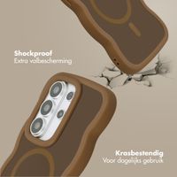 Selencia Wavy Backcover met MagSafe Samsung Galaxy S26 Ultra - Mocha Brown