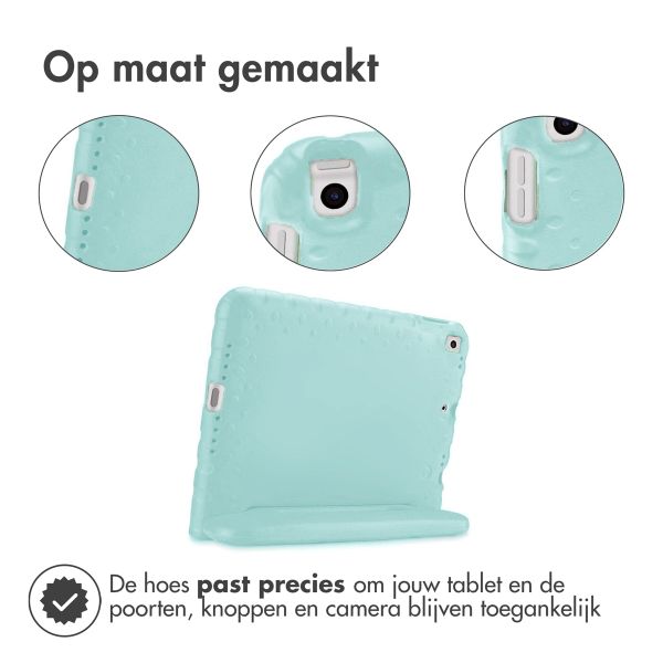 imoshion Kidsproof Backcover met handvat iPad 9 (2021) 10.2 inch / iPad 8 (2020) 10.2 inch / iPad 7 (2019) 10.2 inch - Soft Blue