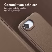 Accezz MagSafe Leather Backcover Apple iPhone 16e - Coffee Brown