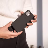 imoshion Color Backcover met afneembaar koord MagSafe Apple iPhone 15 - Black Coffee