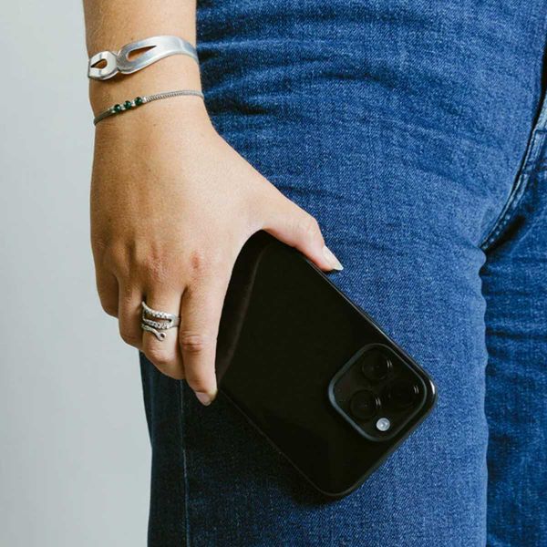 Nomad Sport Case Apple iPhone 15 Pro - Zwart