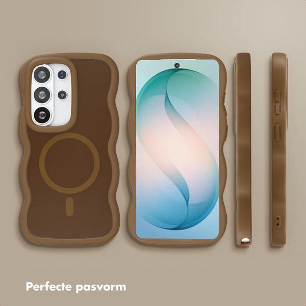 Selencia Wavy Backcover met MagSafe Samsung Galaxy S26 Ultra - Mocha Brown