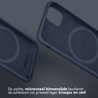 Accezz Liquid Silicone Backcover met MagSafe iPhone 16 - Donkerblauw