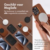 Accezz Leather Bookcase 2-in-1 met MagSafe Apple iPhone 16e - Sienna Brown