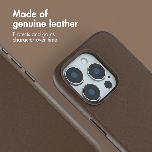 Accezz Leather Back Cover with MagSafe Apple iPhone 15 Pro - Coffee Brown