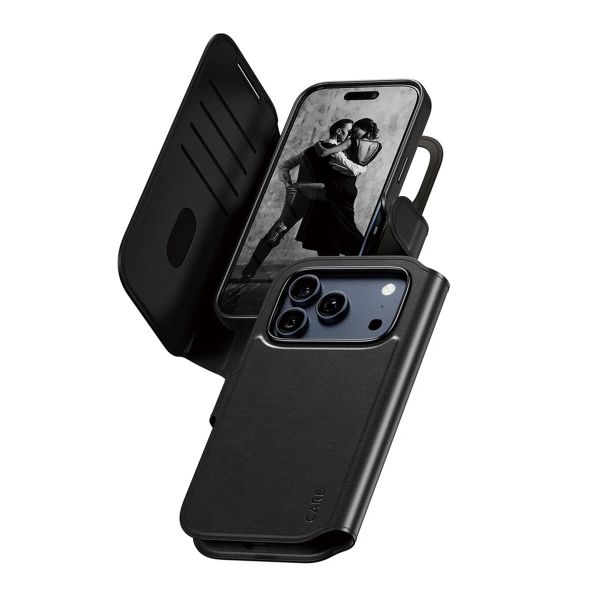 CARE by PanzerGlass Tango 2 in 1 Wallet Case MagSafe Apple iPhone 17 Pro - Zwart