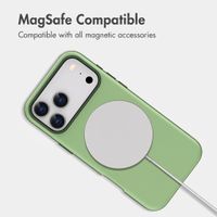 imoshion Color Backcover with Thin MagSafe Ring Apple iPhone 18 Pro / 17 Pro - Dark Green