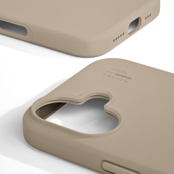 iDeal of Sweden Silicone Case Apple iPhone 16 - Beige