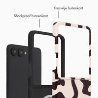 Selencia Vivid Backcover met MagSafe Samsung Galaxy Z Flip 8 - Art Wave Black