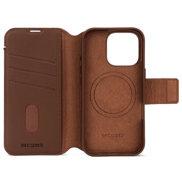 Decoded 2 in 1 Leather Detachable Wallet MagSafe iPhone 16 Pro - Tan