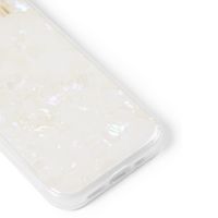 iDeal of Sweden Pearlized Case iPhone 13 / 14 / 15 - Wit