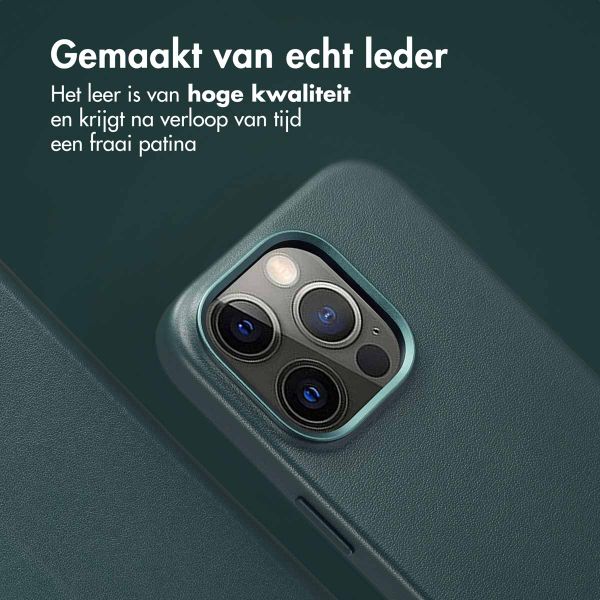 Accezz Leather Bookcase 2-in-1 met MagSafe Apple iPhone 14 Pro - Cedar Green
