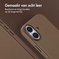 Accezz MagSafe Leather Backcover Apple iPhone 17 - Coffee Brown