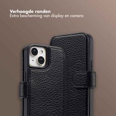 Selencia Riva Bookcase met MagSafe en Koord Apple iPhone 15 - Zwart