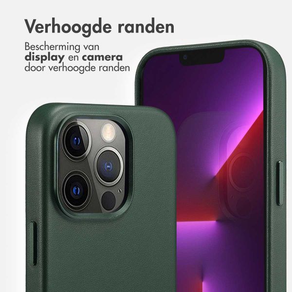 Accezz MagSafe Leather Backcover Apple iPhone 13 Pro - Cedar Green