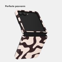 Selencia Vivid Backcover met MagSafe Samsung Galaxy Z Flip 8 - Art Wave Black