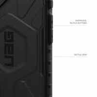 UAG Pathfinder Backcover MagSafe Apple iPhone 16 Plus - Zwart